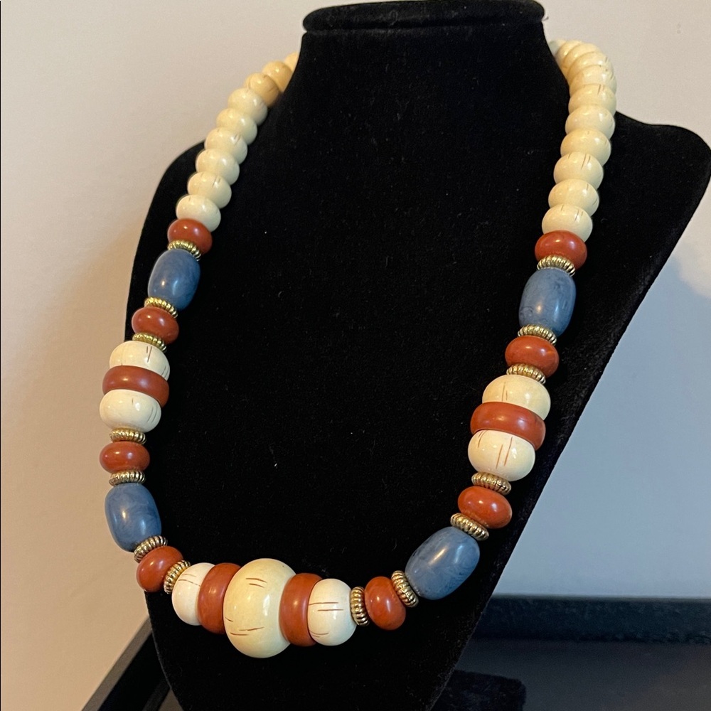 🍄1985 Avon “Indian Summer Naturals” Beaded Necklace